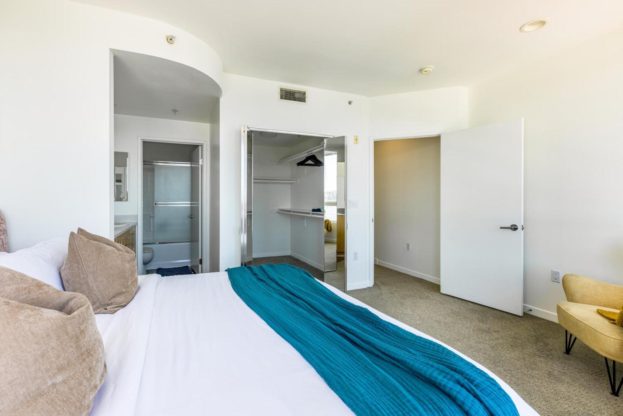 Waterfront 2br Duplex Stunning Marina Views Appartement *