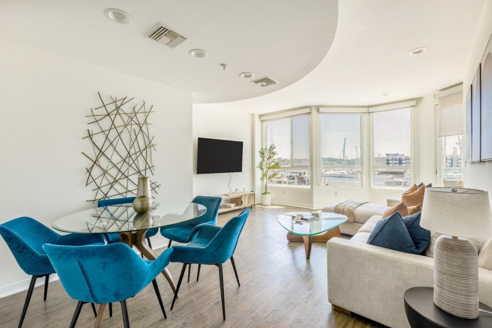 Waterfront 2br Duplex Stunning Marina Views Appartamento